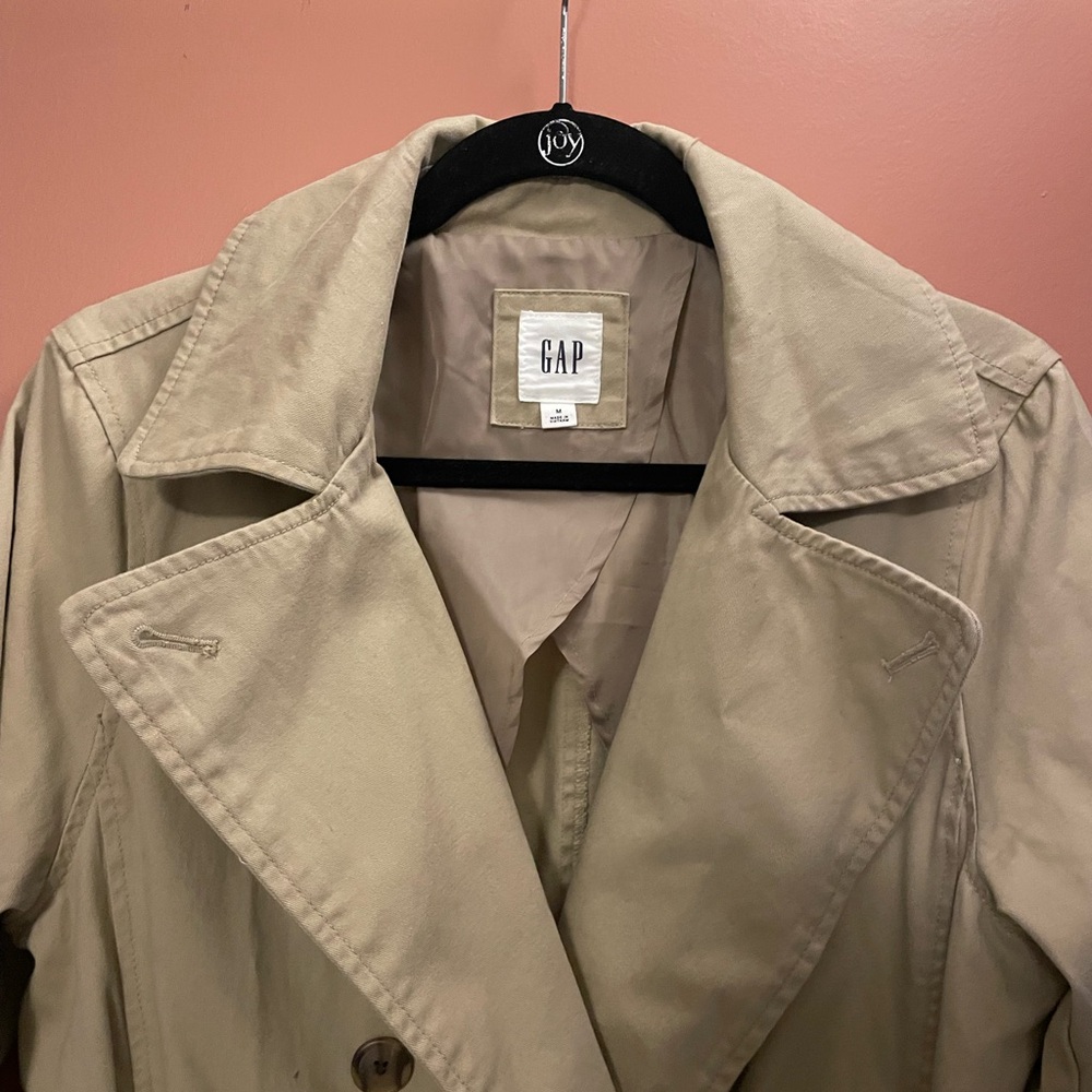 Gap trench coat
